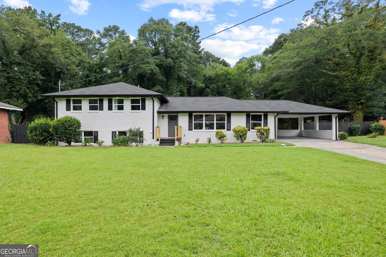 Primary Photo - 3266 W Manor Ln SW