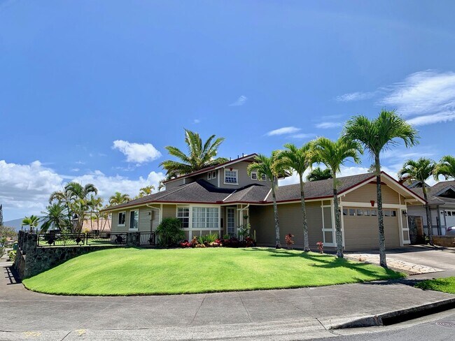 Foto del edificio - Beautiful SFH 4 bedroom, 2.5 bath, garage with large yard