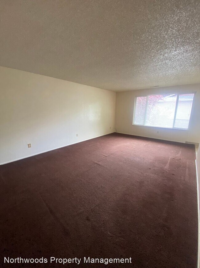 Building Photo - 2 br, 1 bath House - 255 Gateway Blvd Unit D