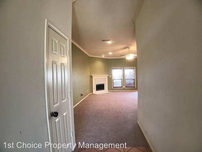 Building Photo - 2019 Chantilly Ct