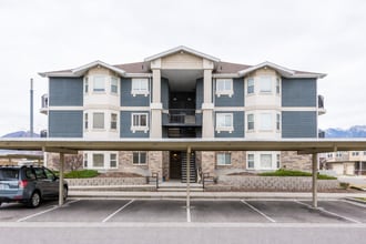 Building Photo - 56 E Resaca Dr