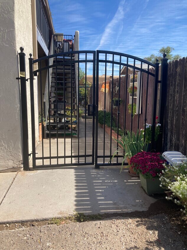 Coded Front Gate - 224 San Pablo St NE