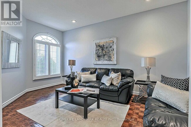 Photo du bâtiment - 72 Avro Rd