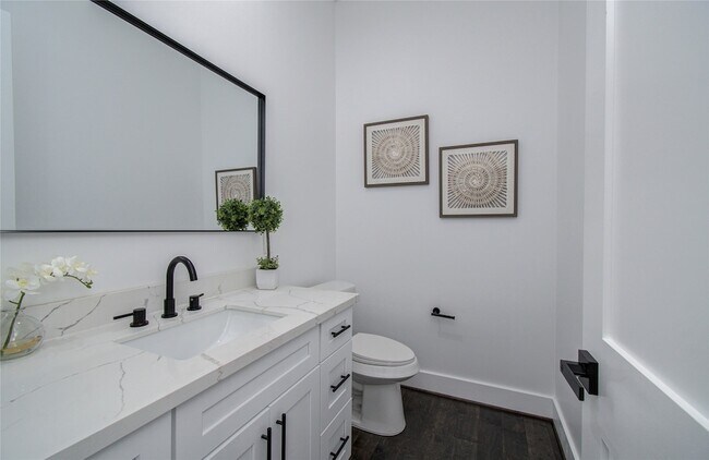 Foto del edificio - 5024 Winnetka St