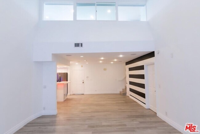 Foto del edificio - 1227 Granville Ave