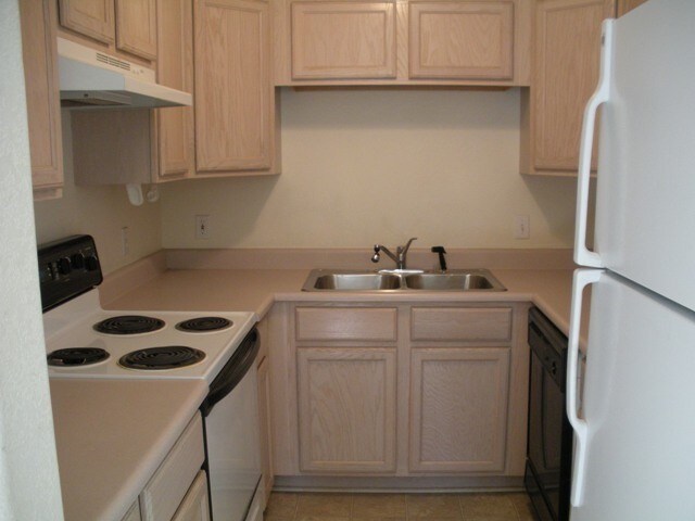 Kitchen - 50 Ball Ln