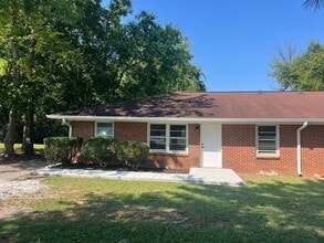 Building Photo - 1811 Battleground Dr