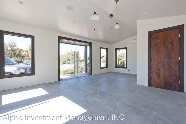 Foto del edificio - 2350-2360 Lillie Ave