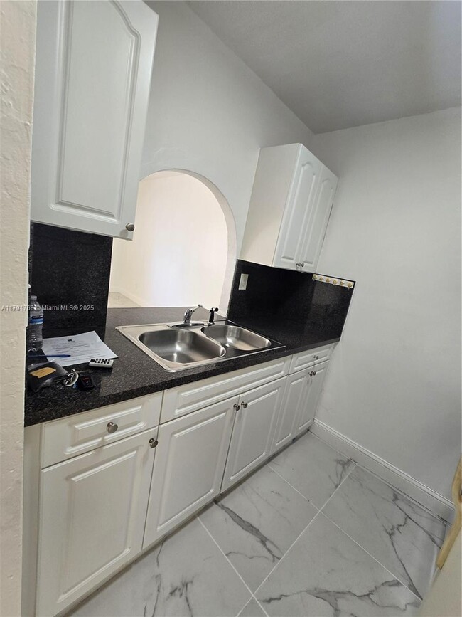 Foto del edificio - 5505 NW 7th St