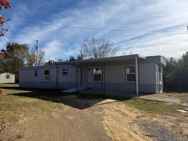 Building Photo - 3 Bedroom 1.5 Bath Mobile Home in Mosheim, TN