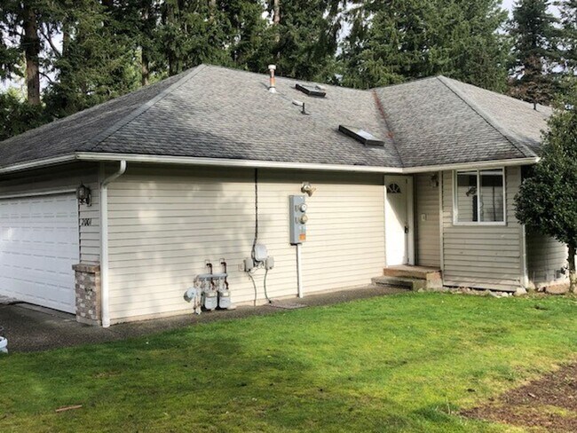 Foto del edificio - 3 bedroom 2 bath duplex in Lake Stevens!