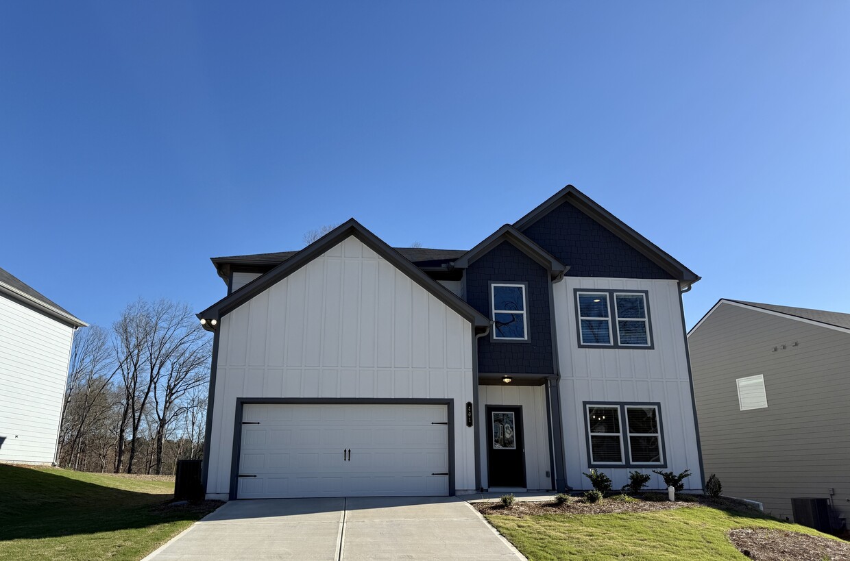 Photo - 401 Fox Crk Dr (Braselton, GA)