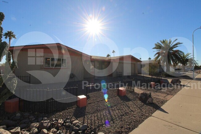 Foto del edificio - 5915 E Anaheim St