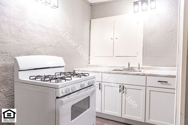Foto del edificio - 354 W 9th St
