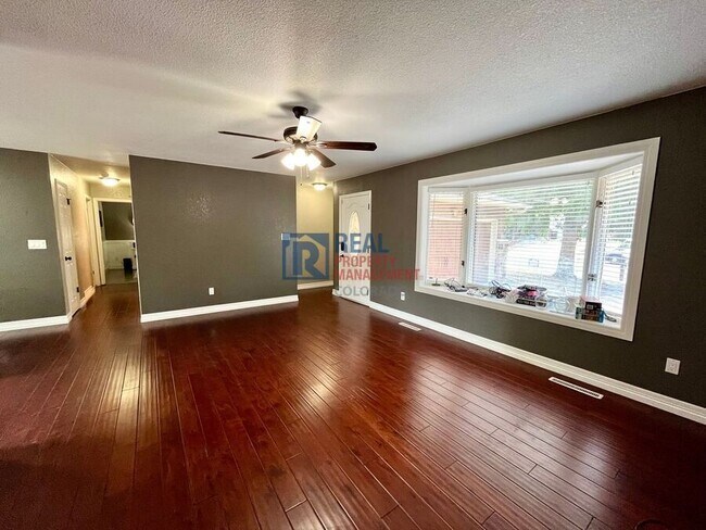 Foto del edificio - 4316 Ridgeglen Rd