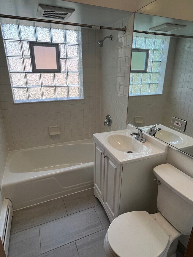 Foto del edificio - 1334 Woodview Ln