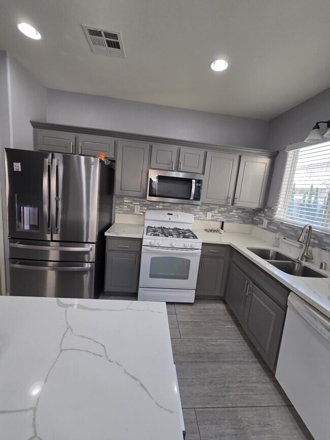 Foto del edificio - 3760 Candytuft Ridge Ave