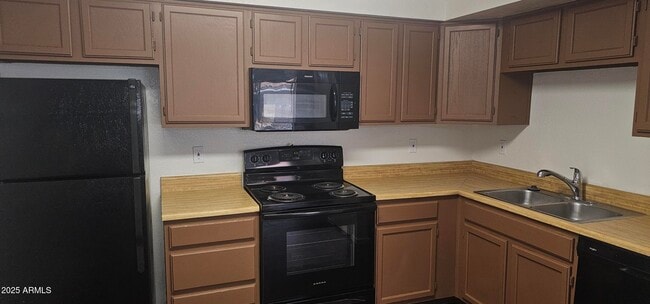 Foto del edificio - 6156 E Greenway St