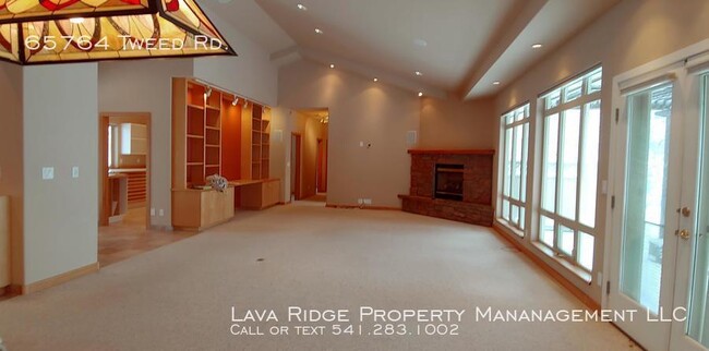 Foto del edificio - 65764 Tweed Rd
