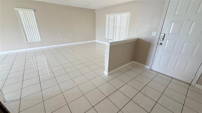 Building Photo - 3113 Fairfield Dr