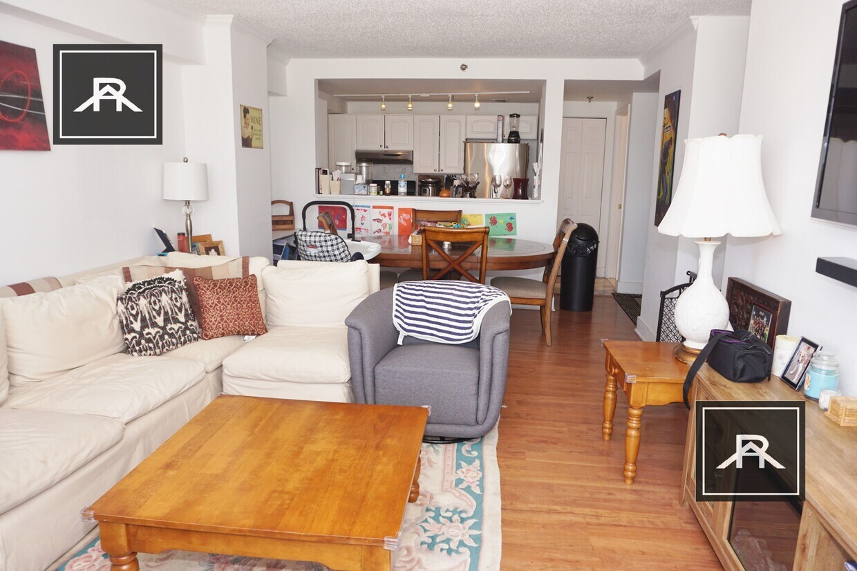 Primary Photo - 15 N Beacon St