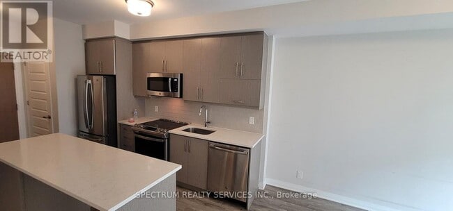 Building Photo - 128 Grove Cmn