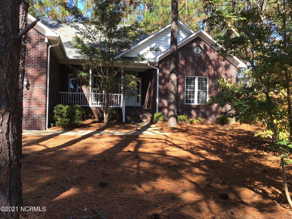 Primary Photo - 1185 Morganton Rd
