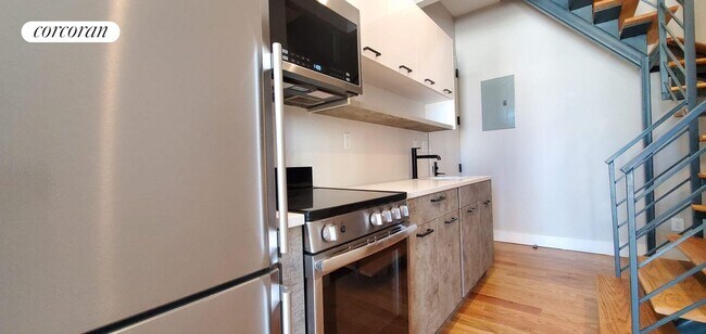 Foto del edificio - 1409 Bryant Ave