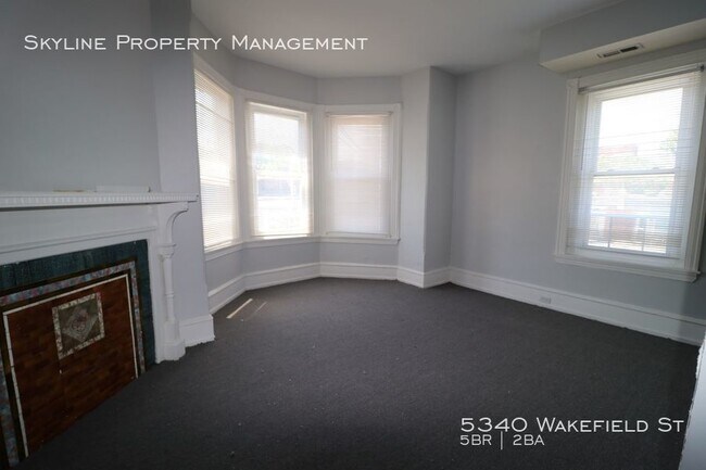 Foto del edificio - Beautiful Updated 5 Bedroom House