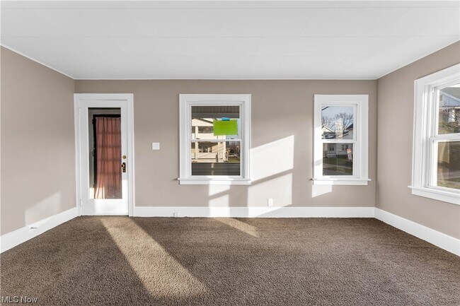 Foto del edificio - 4952 E 106th St