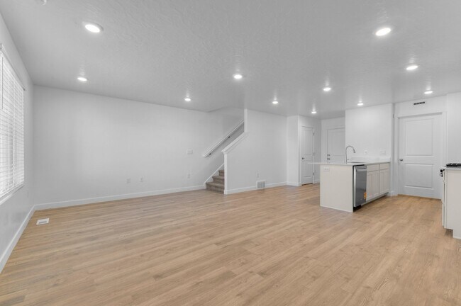 Foto del edificio - 1523 E 720 N