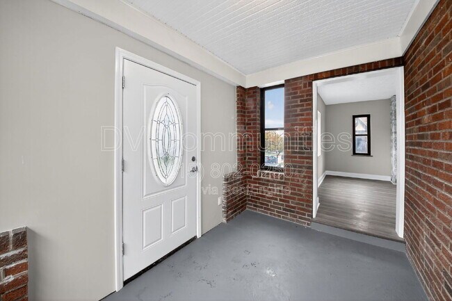 Foto del edificio - 1818 Lawn Ave