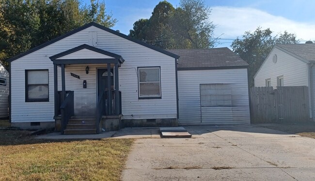 Photo - 3908 Mallard Dr House