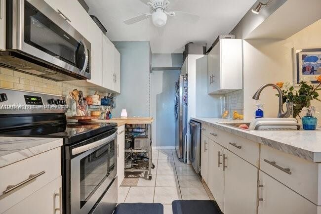 Building Photo - 9912 Hammocks Blvd