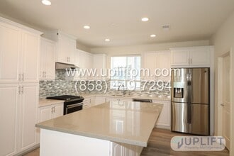 Building Photo - 2540 S Escondido Blvd