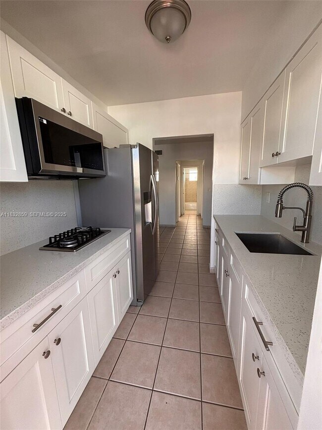 Foto del edificio - 2101 Calais Dr