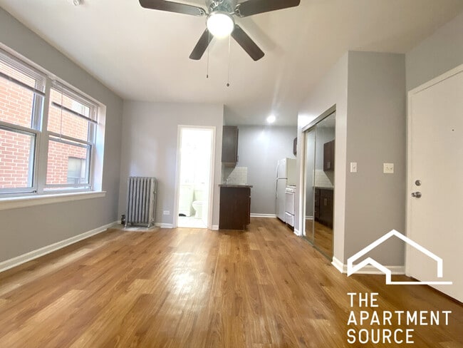 Foto del edificio - 4241 N Kenmore Ave