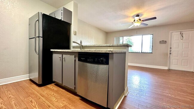 Building Photo - 1632 Meadows Cir