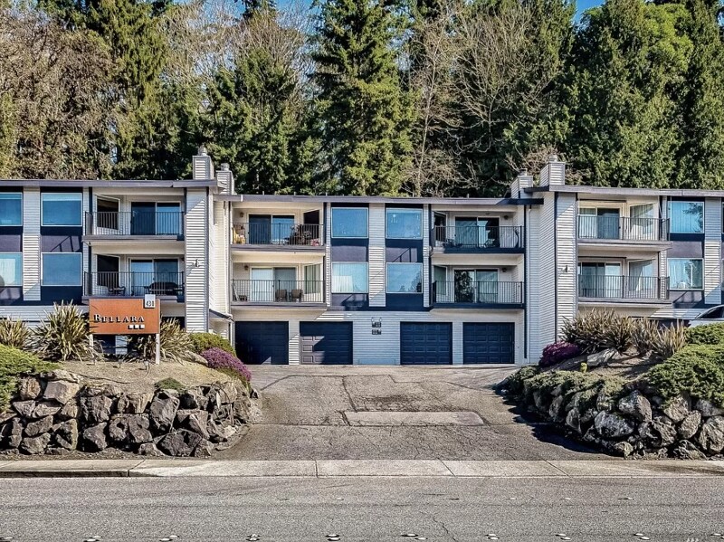 Primary Photo - 430 Bellevue Way SE