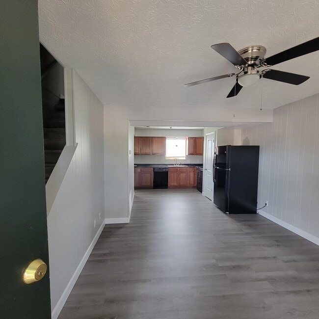 Building Photo - Rosedale Apartments