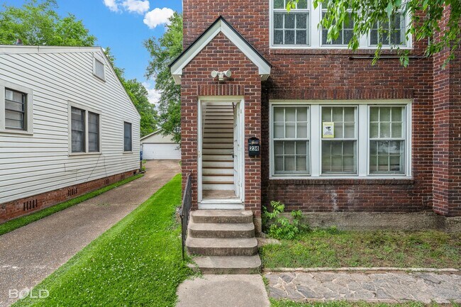 Building Photo - 234 Boulevard St