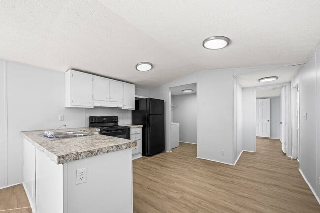 Building Photo - 2611 Cattail Cir