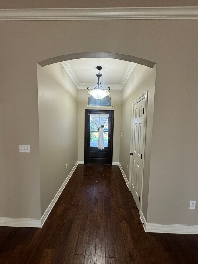 Building Photo - 4 BEDROOM IN LEGACY SUBDIVISION