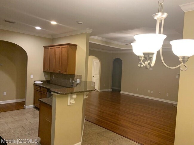 Building Photo - 30460 Pinyon Dr