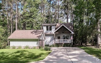 Building Photo - 70 Green Tree Dr