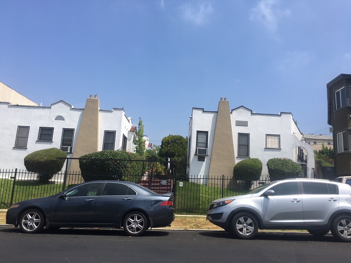 Building Photo - St Francis Terrace