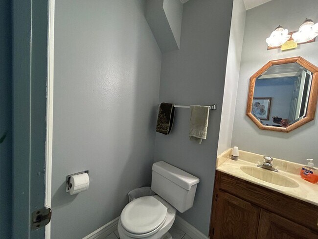 Foto del edificio - 4 Bedroom 2.5 Bathroom Home in Orem