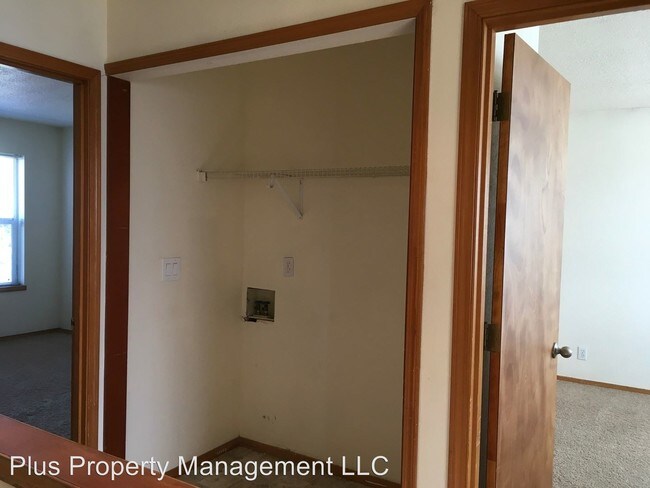 Foto del edificio - 2940 NE Nikki Ct