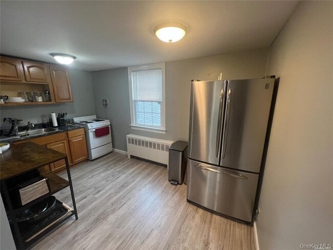 Foto del edificio - 1174 Russell St