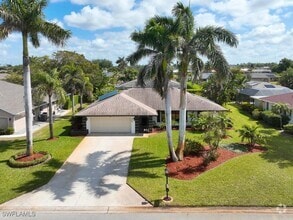 Building Photo - 213 Bay Meadows Dr